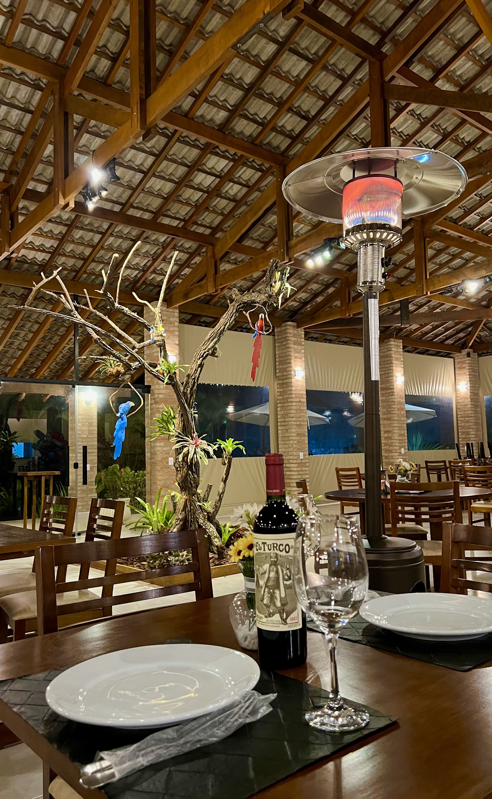 Dionísio Restaurante e Espaço para Eventos.