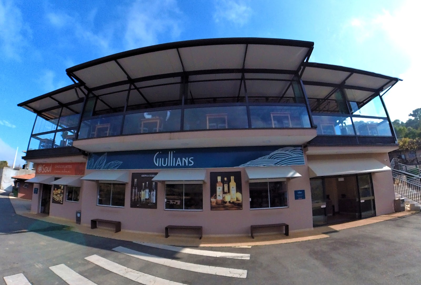 Giullians Indústria e Comércio de Bebida